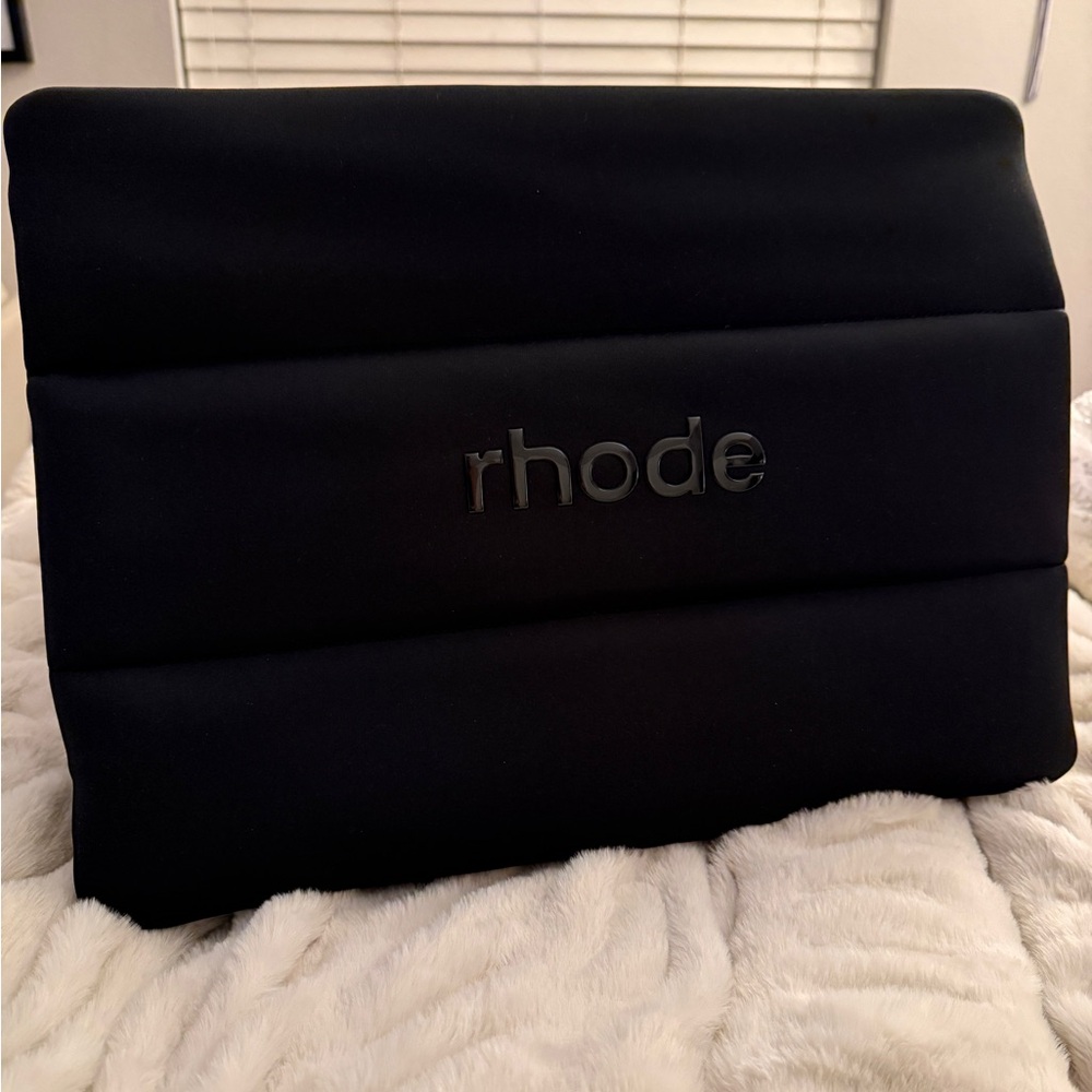RHODE Oversized Bubble Bag - Picture 2 of 3